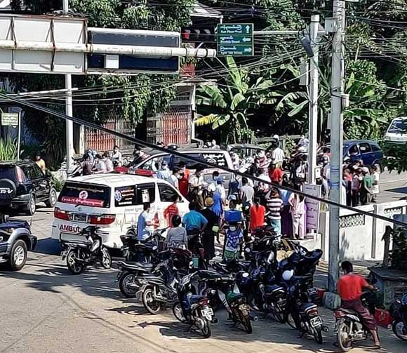 ရေးပေါ်ယာဉ်နှင့် ဆိုင်ကယ် တိုက်