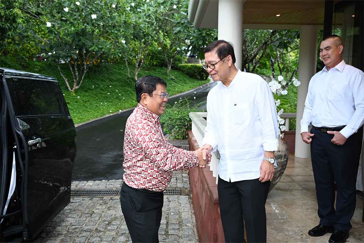 သင်္ကြန်မတိုင်မီဖွဲ့မည့် မြန်မာအစိုးရအဖွဲ့သစ်တွင် သမ္မတ၊ ဝန်ကြီးချုပ်နှင့် တပ်ချုပ်တို့ ပါဝင်မည်ဟု ထိုင်းဆို