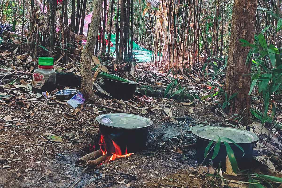 စစ်အာဏာရှင်တပ် လက်နက်ကြီးဖြင့် ပစ်ခတ်နေသောကြောင့် ဘီးလင်းဒေသခံ ငါးထောင်နီးပါးထွက်ပြေးနေရ