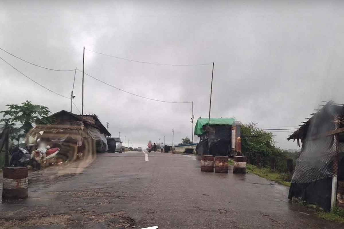 ကွမ်းသီးခြောက်တင်လာသည့် ကားနှစ်စီးကို ကြေးနန်းတိုင်ဂိတ်က ဖမ်းဆီး၊ လေးရက်ကြာအထိ ပြန်မလွတ်