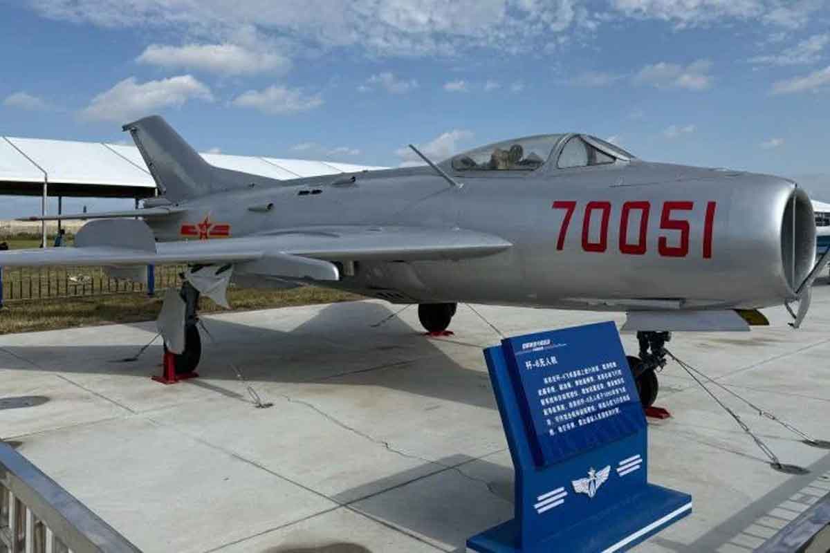 တရုတ်က တိုက်လေယာဥ်ဟောင်းများကို အသေခံဒရုန်းအဖြစ်ပြောင်း၍ ထိုင်ဝမ်အနီး အသင့်ချထား