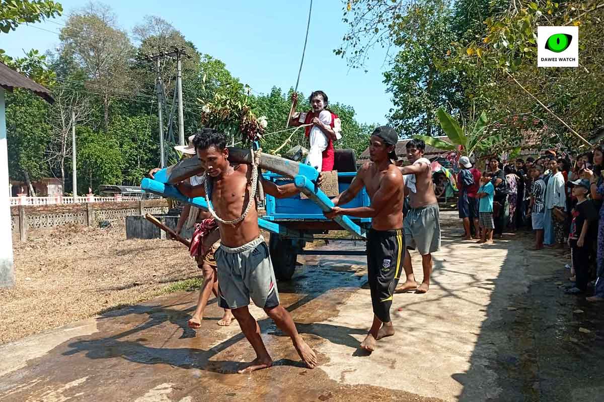 ညင်းမော်ကျေးရွာက ပွဲဇံလှည့်ပွဲ