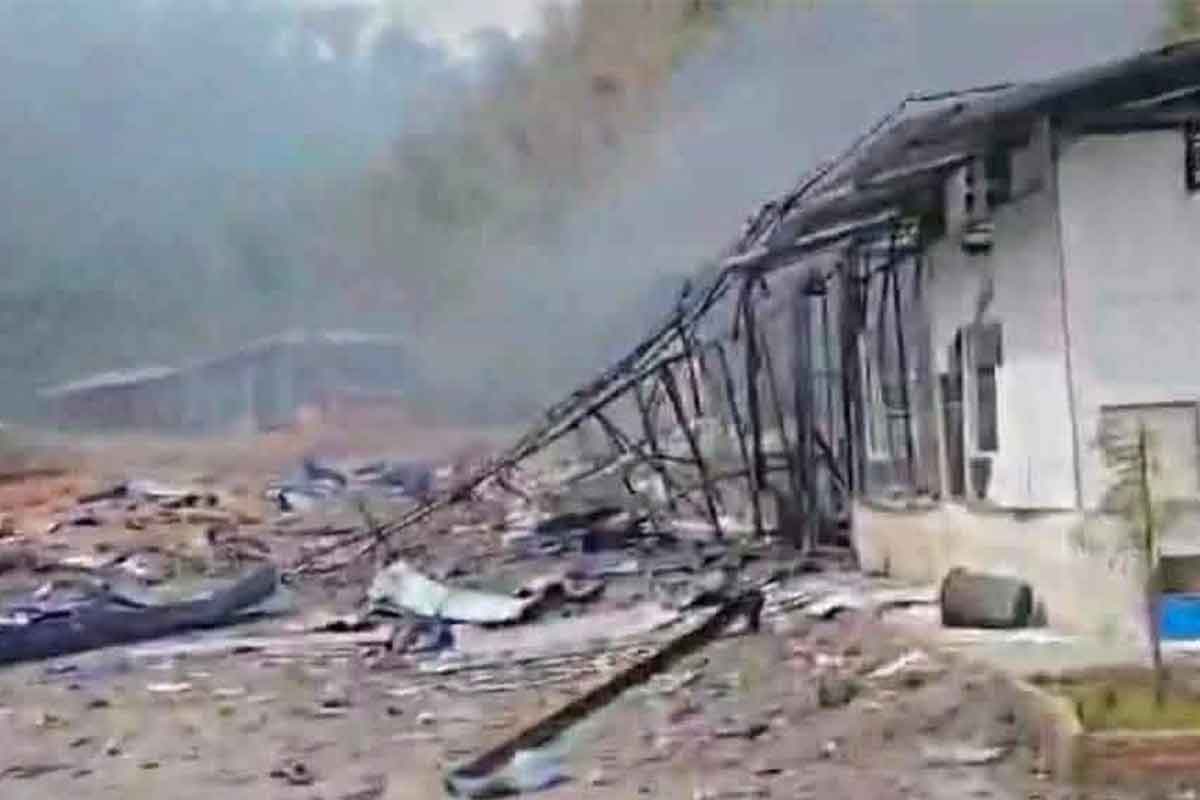 ဘုရားသုံးဆူအနီးကို စစ်အာဏာရှင်တပ်က လေယာဉ်ဖြင့် ဗုံးကြဲ၊ ၁၀ ဦးခန့် ဒဏ်ရာရ