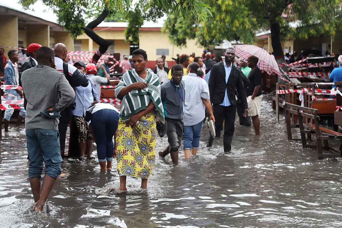 ရာသီဥတုဖောက်ပြန်မှုက ဒီမိုကရေစီစနစ်ကို ပိုခြိမ်းခြောက်လာဟုဆို