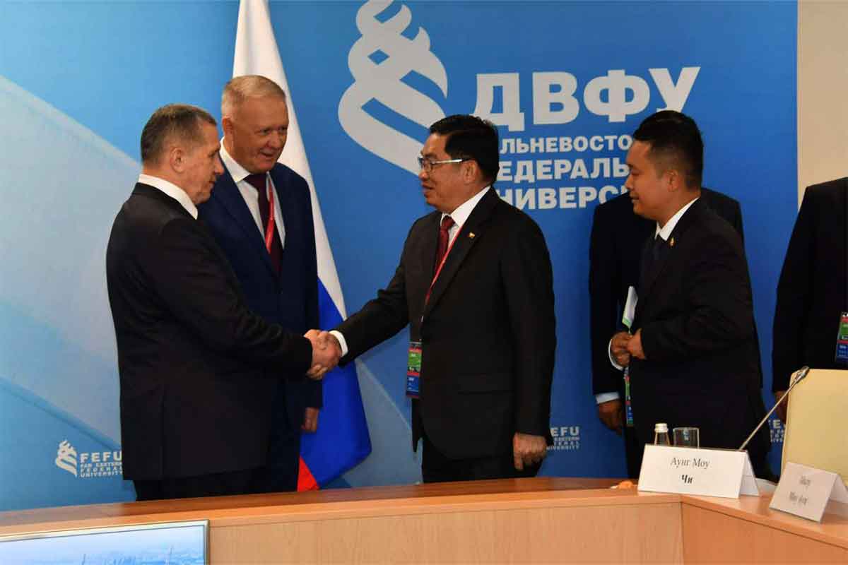 ရုရှားရောက် မြန်မာဒုစစ်ခေါင်းဆောင် ထားဝယ်ရေနက်ဆိပ်ကမ်းအရေး ဆွေးနွေး